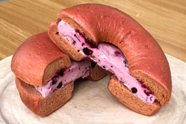 BAGLE MONDAYとのコラボ商品写真